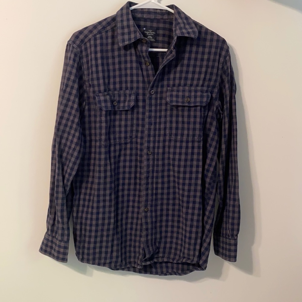 Men’s checked button down